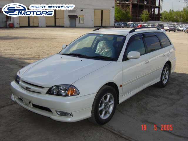 2000 Toyota Caldina Images