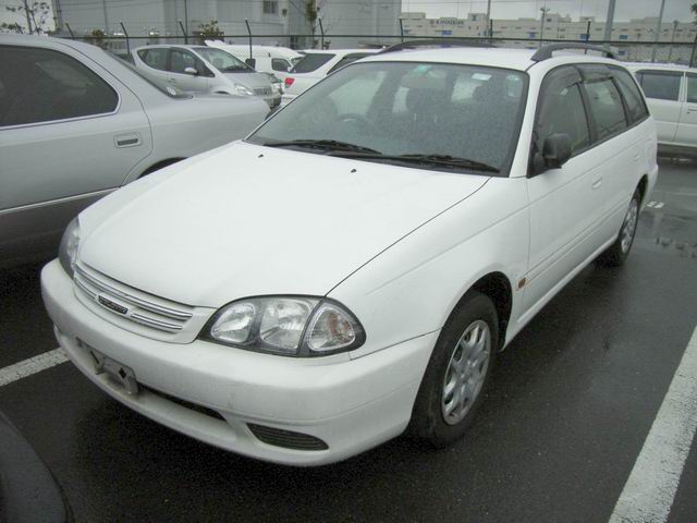 2000 Toyota Caldina Photos