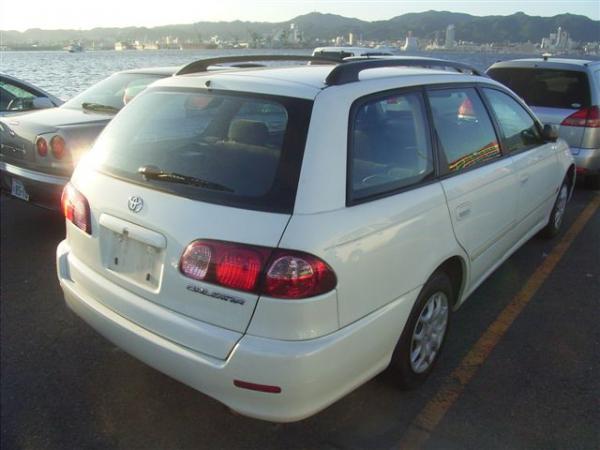 2000 Toyota Caldina Pictures