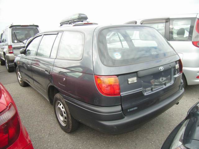 2000 Toyota Caldina Photos