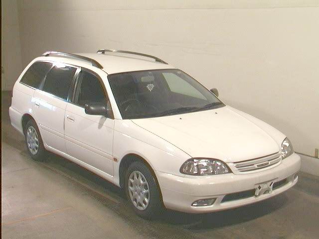 2000 Toyota Caldina Pictures