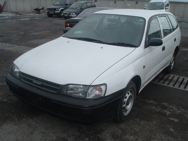 2000 Toyota Caldina Pictures