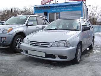 2000 Toyota Caldina Images