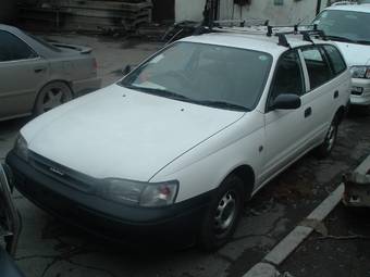 2000 Toyota Caldina Photos