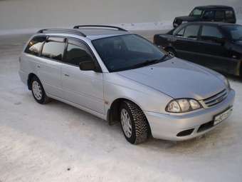 2000 Toyota Caldina Pictures