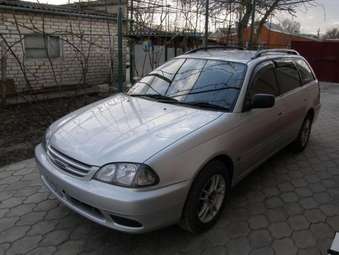 2000 Toyota Caldina Pictures