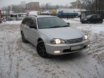 2000 Toyota Caldina Pictures