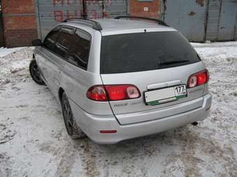 2000 Toyota Caldina Photos