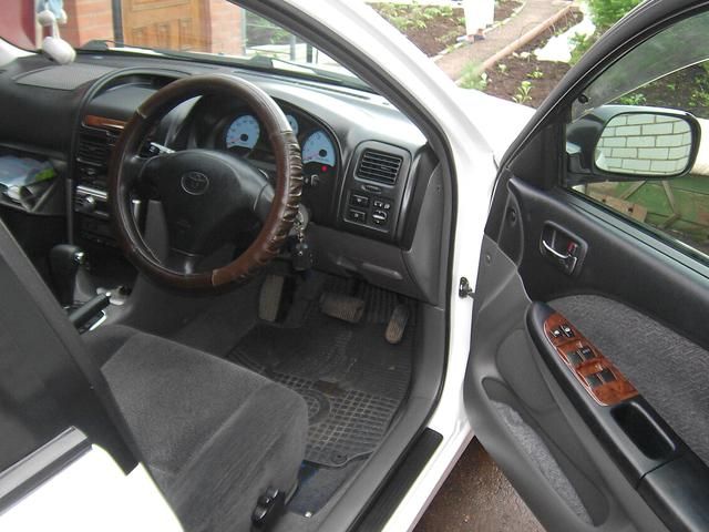 2001 Toyota Caldina
