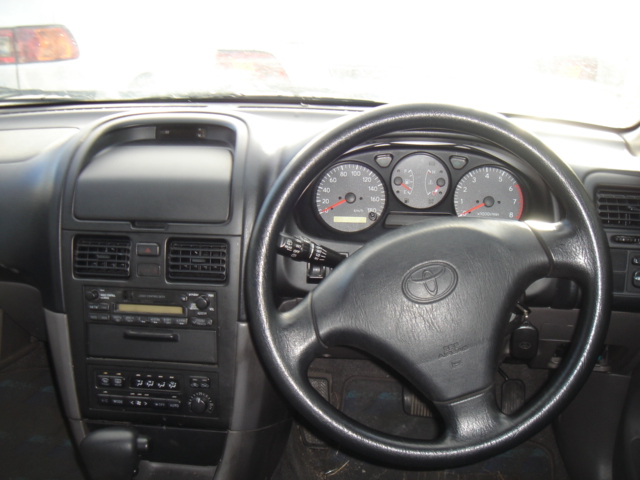 2001 Toyota Caldina Pictures