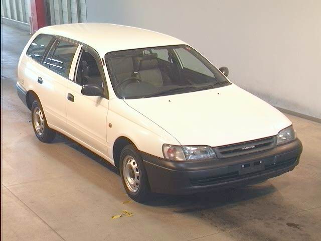 2001 Toyota Caldina Photos