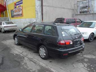 2001 Toyota Caldina Images