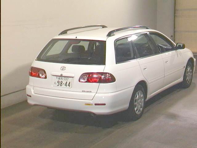 2001 Toyota Caldina Photos