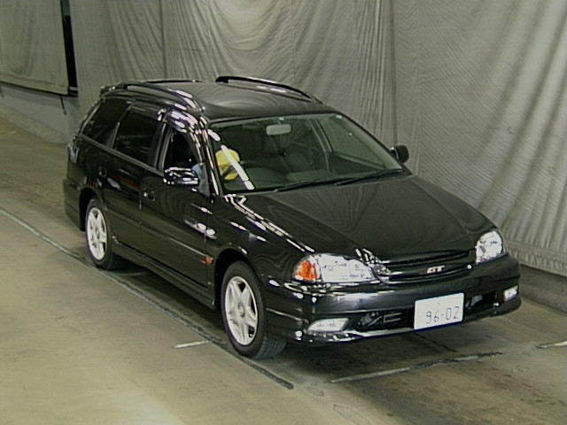 2001 Toyota Caldina Photos