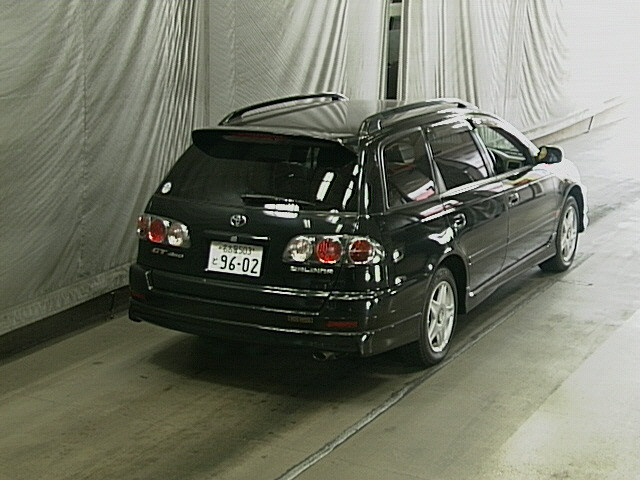 2001 Toyota Caldina Photos