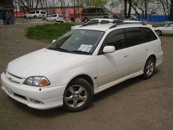 2001 Toyota Caldina Photos
