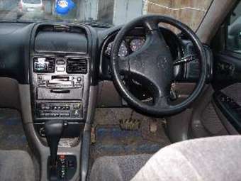 2001 Toyota Caldina Pics