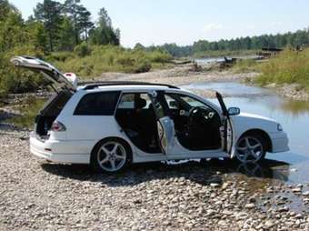 2001 Toyota Caldina Pictures