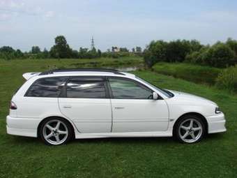 2001 Toyota Caldina Pictures