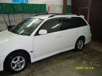 2001 Toyota Caldina Pictures