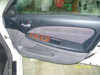 2001 Toyota Caldina Photos