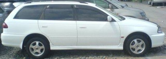 2002 Toyota Caldina