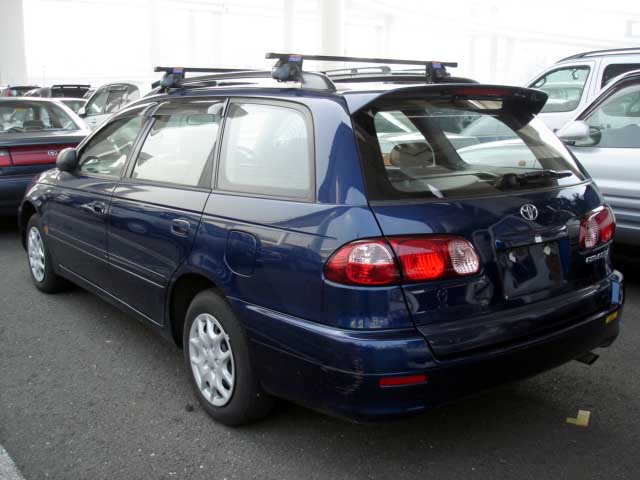 2002 Toyota Caldina Pictures