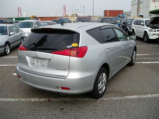 2002 Toyota Caldina Pictures