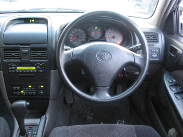 2002 Toyota Caldina Photos