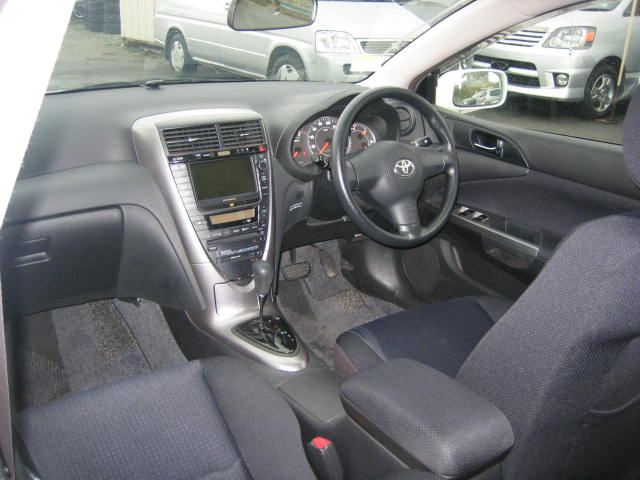 2002 Toyota Caldina Pictures