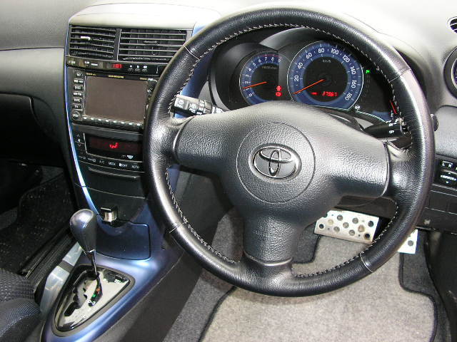 2002 Toyota Caldina Photos