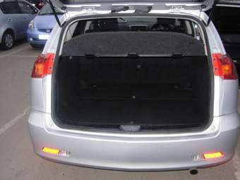 2002 Toyota Caldina Photos