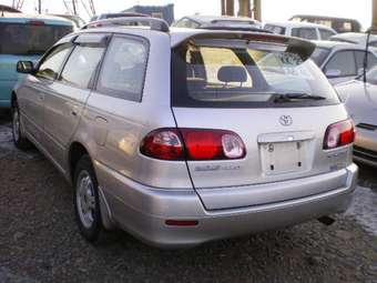 2002 Toyota Caldina Pictures