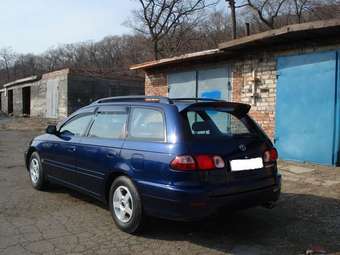 2002 Toyota Caldina Pictures