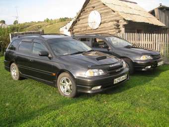 2002 Toyota Caldina Pics