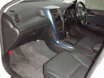 2002 Toyota Caldina Photos