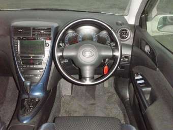 2002 Toyota Caldina Photos