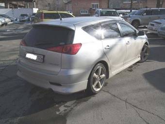 2002 Toyota Caldina Photos