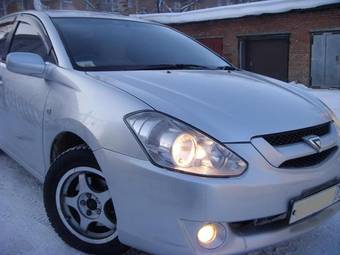 2002 Toyota Caldina Photos