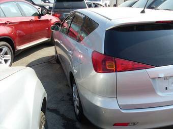 2002 Toyota Caldina Photos