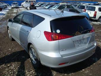 2002 Toyota Caldina Photos