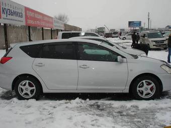 2002 Toyota Caldina Pictures