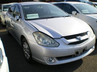 2002 Toyota Caldina Photos