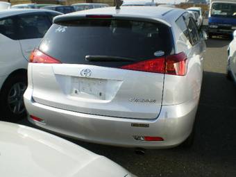 2002 Toyota Caldina Photos