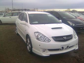 2002 Toyota Caldina Photos