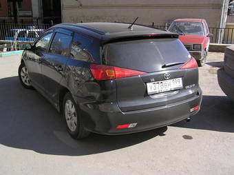 2002 Toyota Caldina Photos