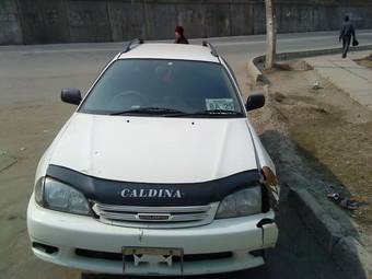 2002 Toyota Caldina Photos