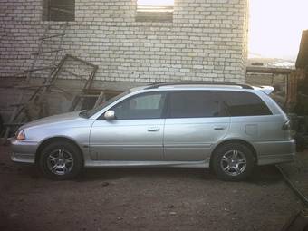 2002 Toyota Caldina Photos