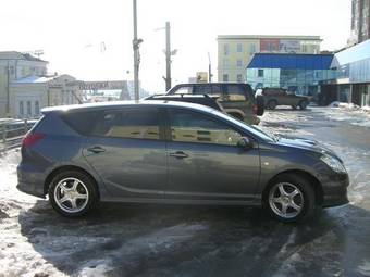 2002 Toyota Caldina Images