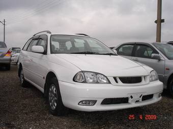 2002 Toyota Caldina Pictures